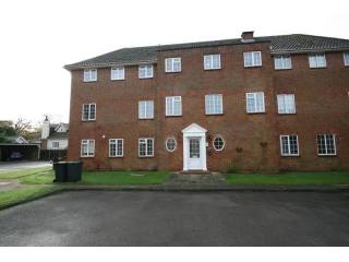 1 bedroom Property For Sale: White..