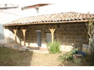 A Large 4 Bedroomed Property Situated..