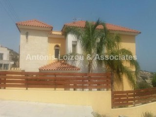 Four bedroom + Maids Room Villa In..