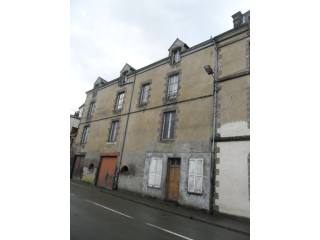 Vente Maison 8 Pieces De 123 M2 53300..