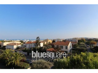Spacious, sunny 3 bedroom apartment in..