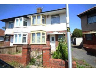 3 bedroom, Semi-detached House house..