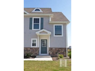 2 bedroom Apartment For Sale: 650..