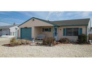 3 bedroom Flat For Sale: 11 Peg Leg Way..