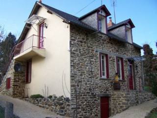 Renovated Stone House & Outbuilding
