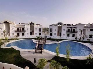 2 bedroom Apartment For Sale: Golf and..