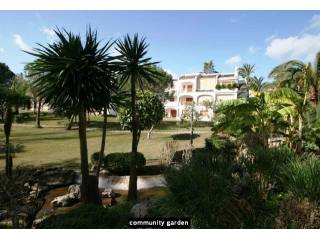 Apartment for sale in Nueva Andalucia..