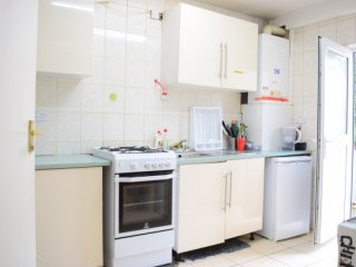 4 - 75 Acton Lane R2