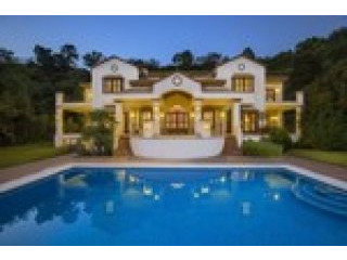 4 Bedrooms - Villa - Malaga - For Sale