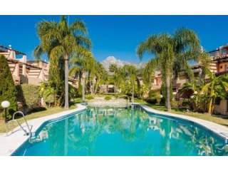Outstanding townhouse in the area of..