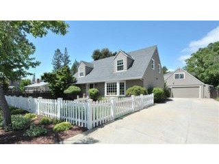 4 Bedrooms - Property - CA - For Sale