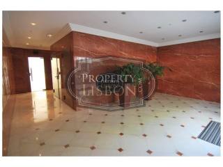 4 Bedrooms - Apartment - LISBON - For..