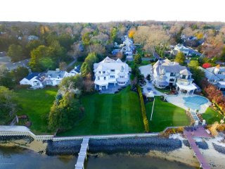8 bedroom Detached House For Sale: 914..