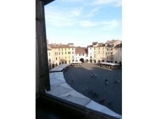 Palazzo On Piazza Dell'anfiteatro, Lucca
