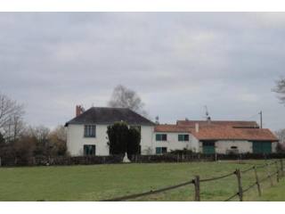 4 bedroom House For Sale: 79200 ENTRE..