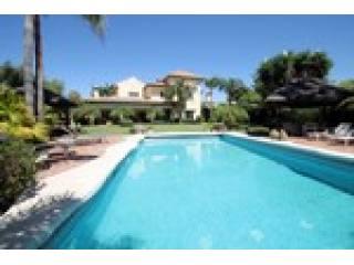 5 Bedrooms - Villa - Malaga - For Sale
