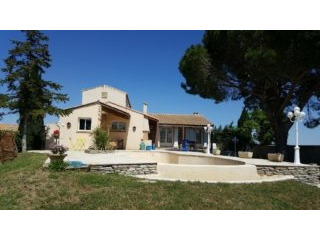 Spacious Villa With Garage, Swimming..