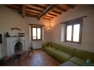 Well renovated Tuscan apartment