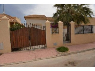 2 Bedroom 1 Bathroom Villa In..