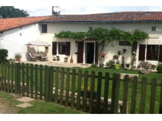 Pretty 3-bed longère with fantastic..