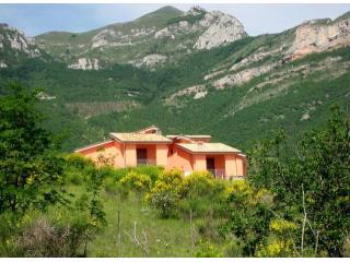APARTMENT in SARNANO (MC)
