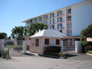 Apartment/townhouse - Conveniently..