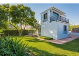 4 Bedrooms - Villa - Malaga - For Sale