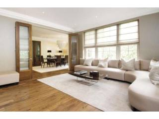 7 bed flat to rent in Park Road, St..