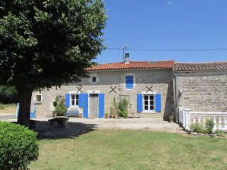 Pretty Detached Stone House With Garden