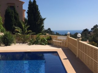 3 Bedrooms - Villa - Alicante - For Sale