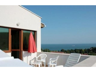 2 BED apartment in Balchik, with pool..