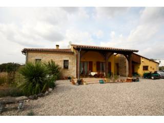 Lovely house with 3 bedrooms and far..