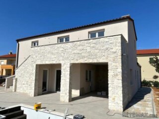 Krk – Sveti Anton, nova kuća s bazenom i 4 spavaće sobe