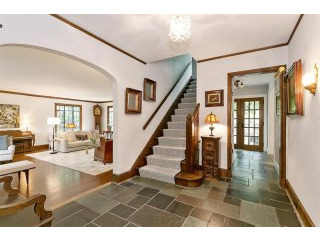 6 bedroom House For Sale: 61 Drake Road..