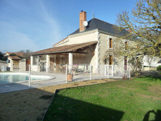 Beautiful Manor House with Pool