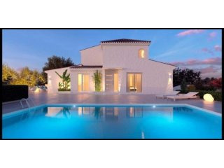 4 Bedroom 3 Bathroom Villa in Javea.