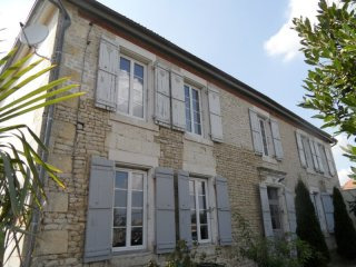 Well Renovated Stone House With Pretty..