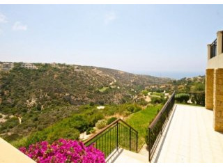 For Sale : Ground Floor Apartment -..