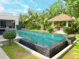 The Vineyard II: 3 bedroom designer..