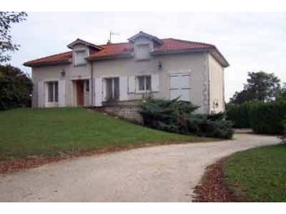 Attractive 5 Bed-Roomed House With..