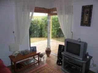 Villa - Corner townhouse on private..