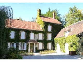 Stunning Property 1 Hour South of Paris