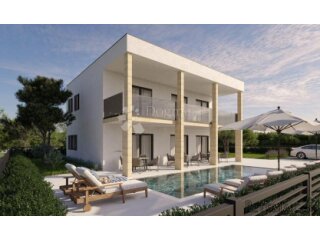 PREKRASNA VILLA S BAZENOM - TURANJ