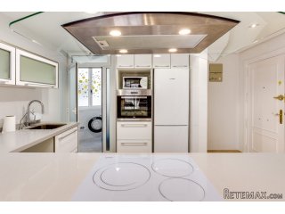 Flat in 1st line of the sea, 3rd floor, 2 bedrooms...