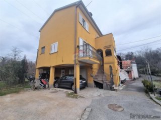 MATULJI- kuća 245 m2