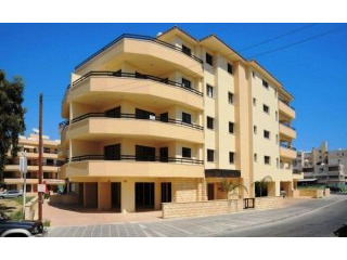 3 Bedrooms - Apartment - Larnaca - For..