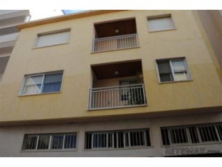 AMPLIO APARTAMENTO EN CALPE, CERCA DE TODOS LOS SERVICIOS.