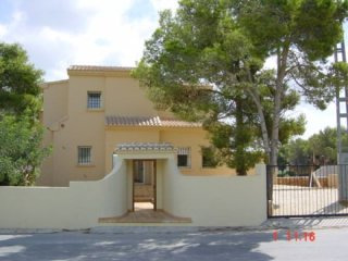 3 Bedrooms - Villa - For Sale