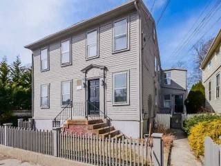 Block of Apartments For Sale: Rhode..