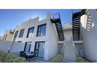 Vivienda con orientación oeste construida en el año 2016, d..